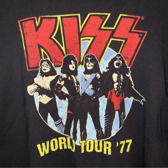Kiss World Tour 1977 Black Short Sleeve Tee with Iconic Band Graphic size‎ 2XL - Picture 2 of 3